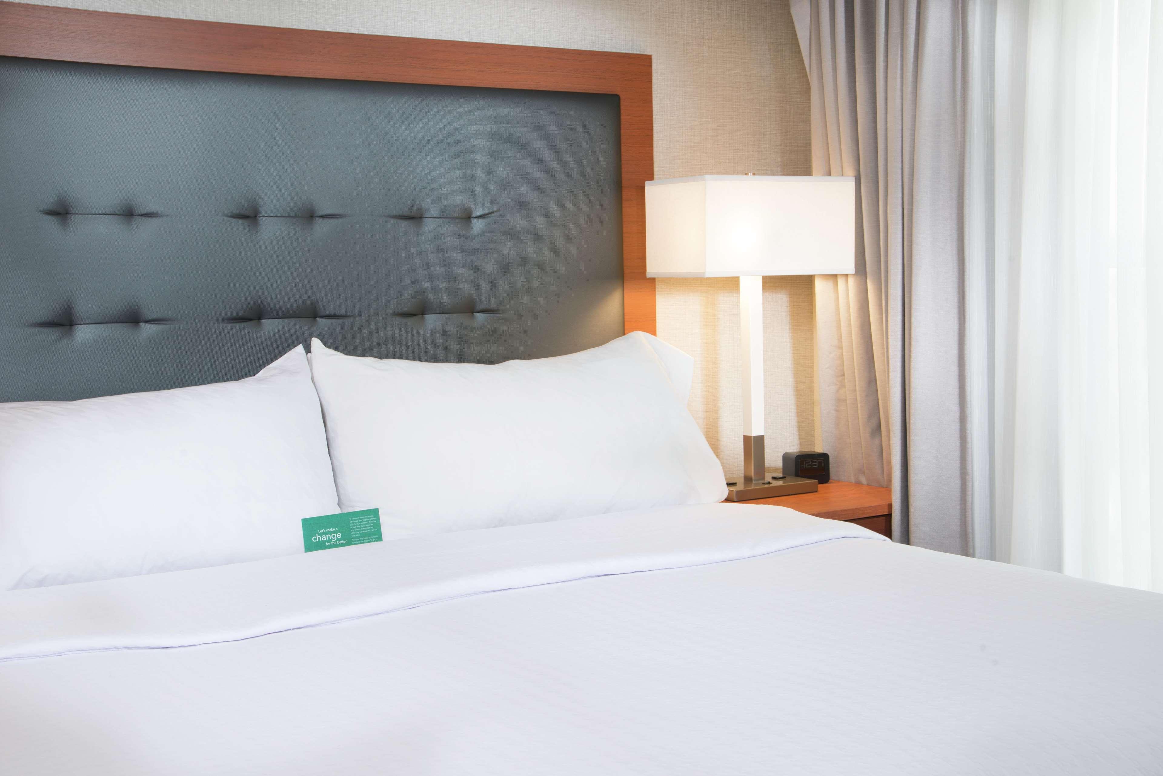 โฮมวู้ด สวีท บาย ฮิลตัน ออนแทริโอ แรนโช คูคามอนกา Hotel แรนโชคูคามอนกา ภายนอก รูปภาพ