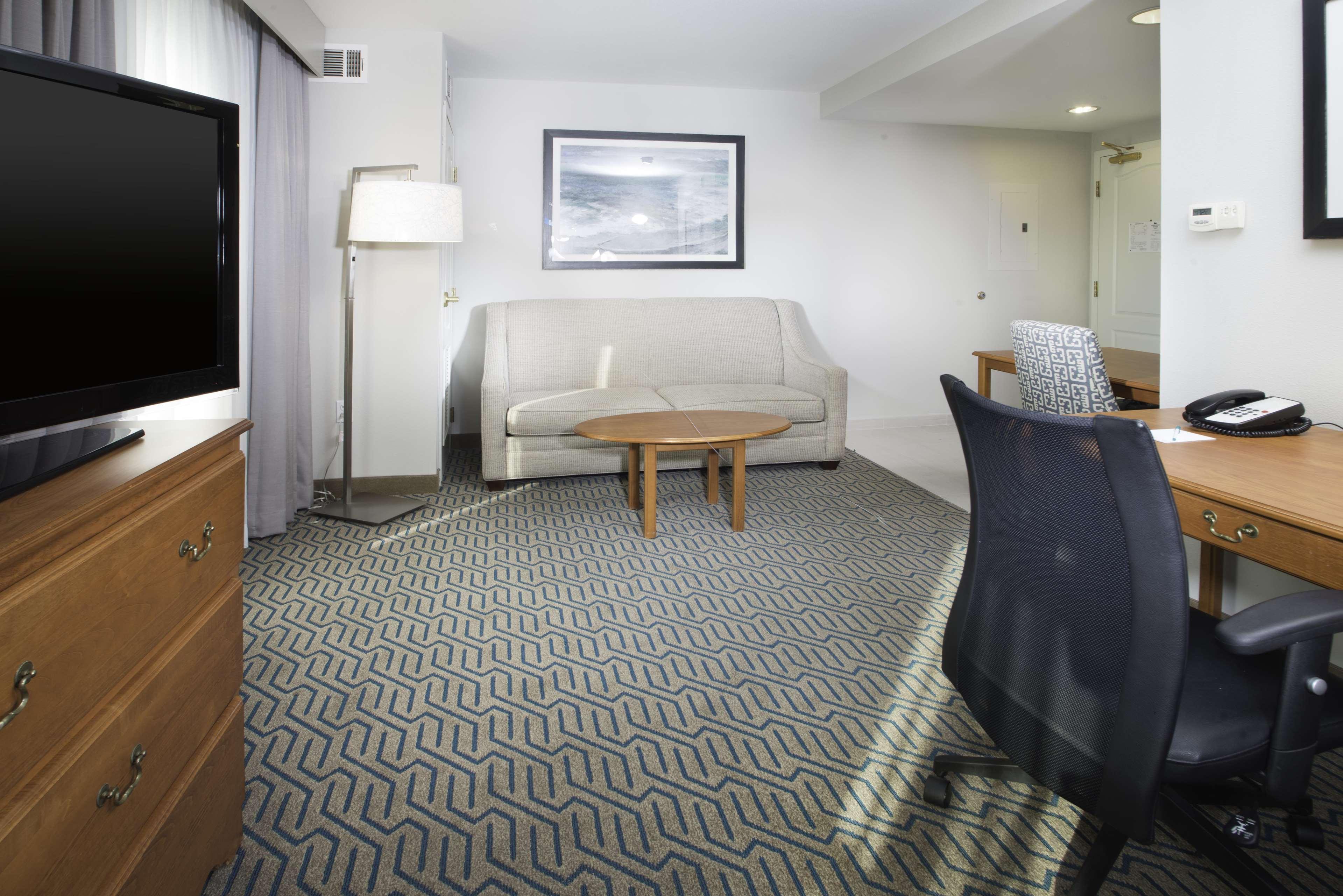 โฮมวู้ด สวีท บาย ฮิลตัน ออนแทริโอ แรนโช คูคามอนกา Hotel แรนโชคูคามอนกา ภายนอก รูปภาพ