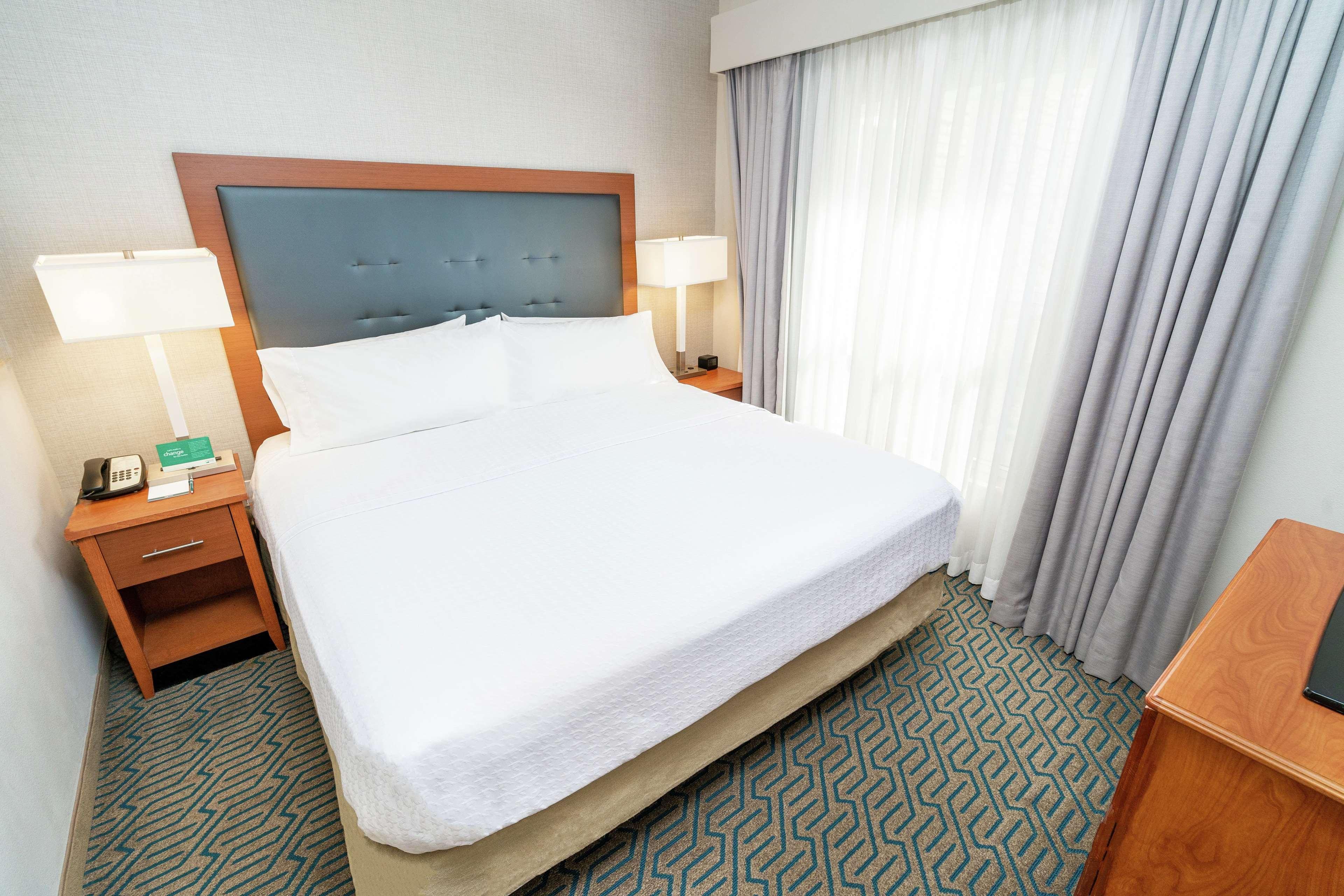 โฮมวู้ด สวีท บาย ฮิลตัน ออนแทริโอ แรนโช คูคามอนกา Hotel แรนโชคูคามอนกา ภายนอก รูปภาพ